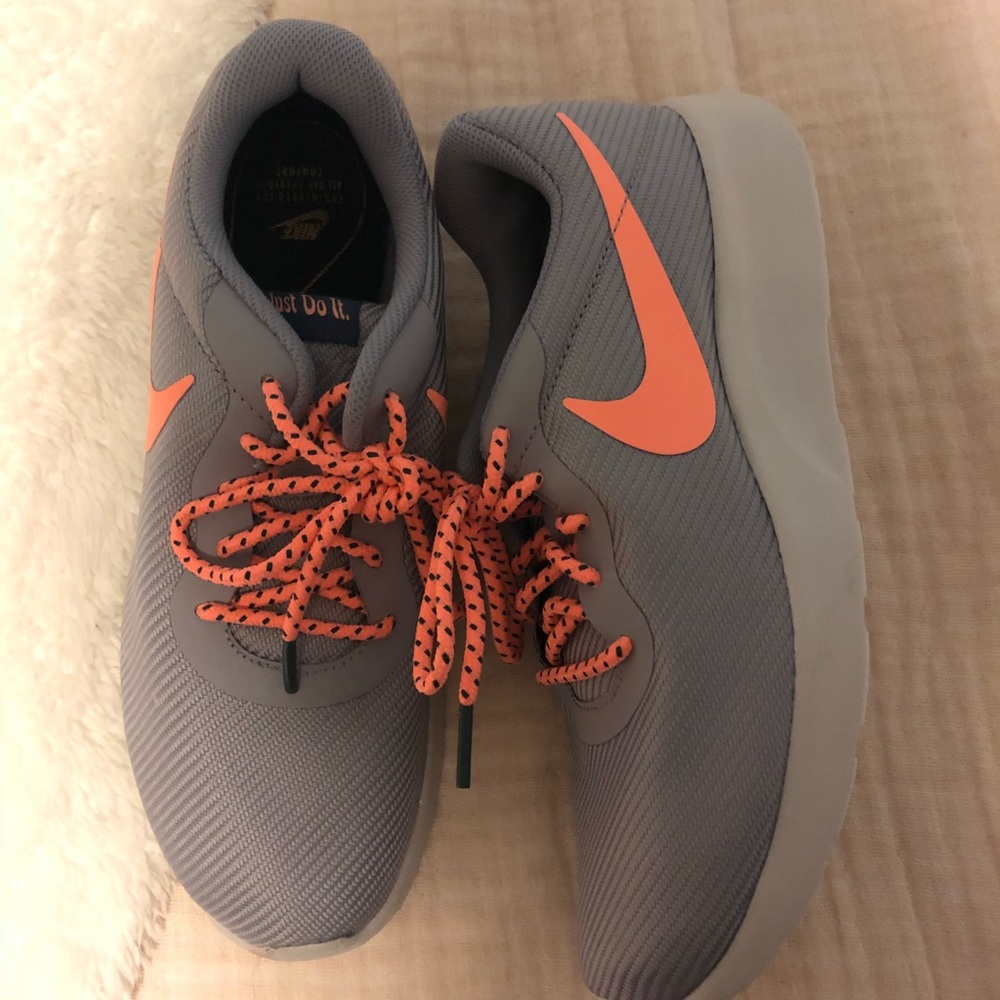 Nike Tanjun W 8